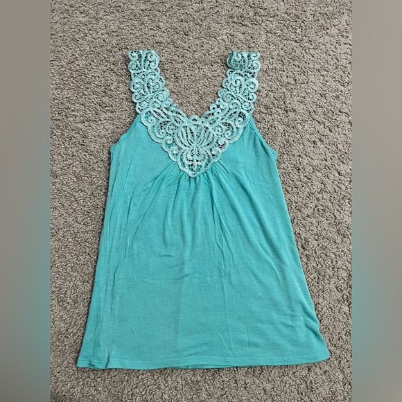 Tank Top Bundle - Picture 3 of 7